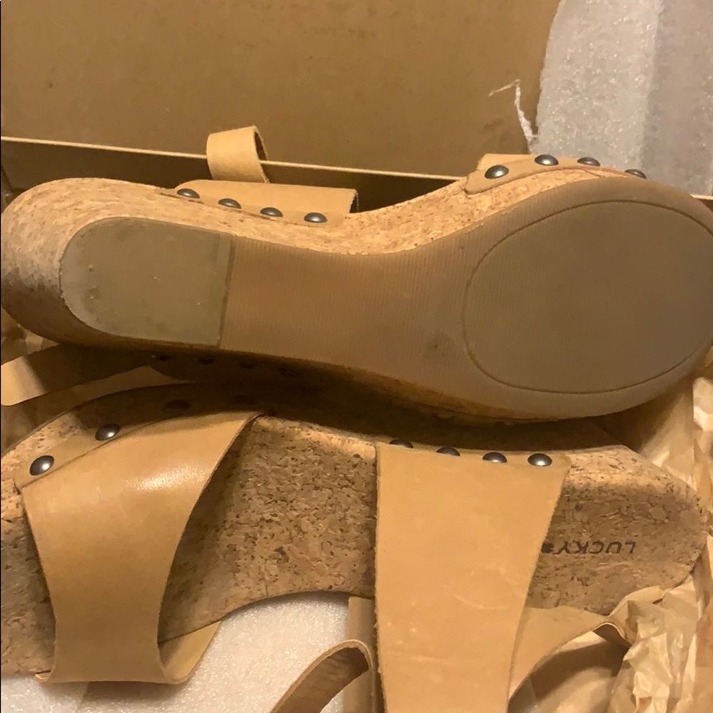 Platform sandals - Picture 2 of 2